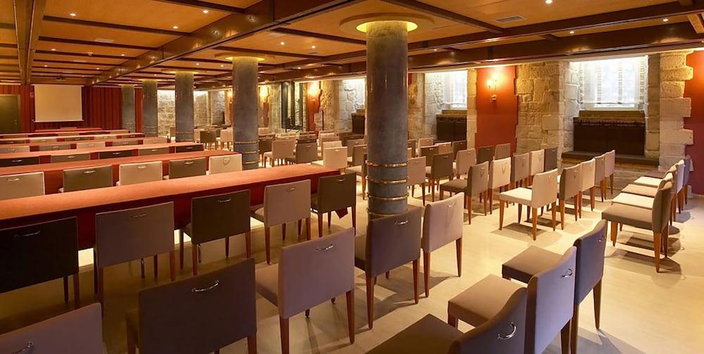 Rice Palacio De Los Blasones Burgo Екстериор снимка