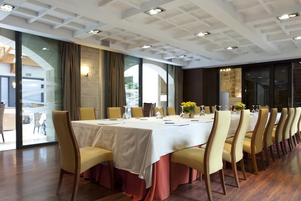 Rice Palacio De Los Blasones Burgo Екстериор снимка