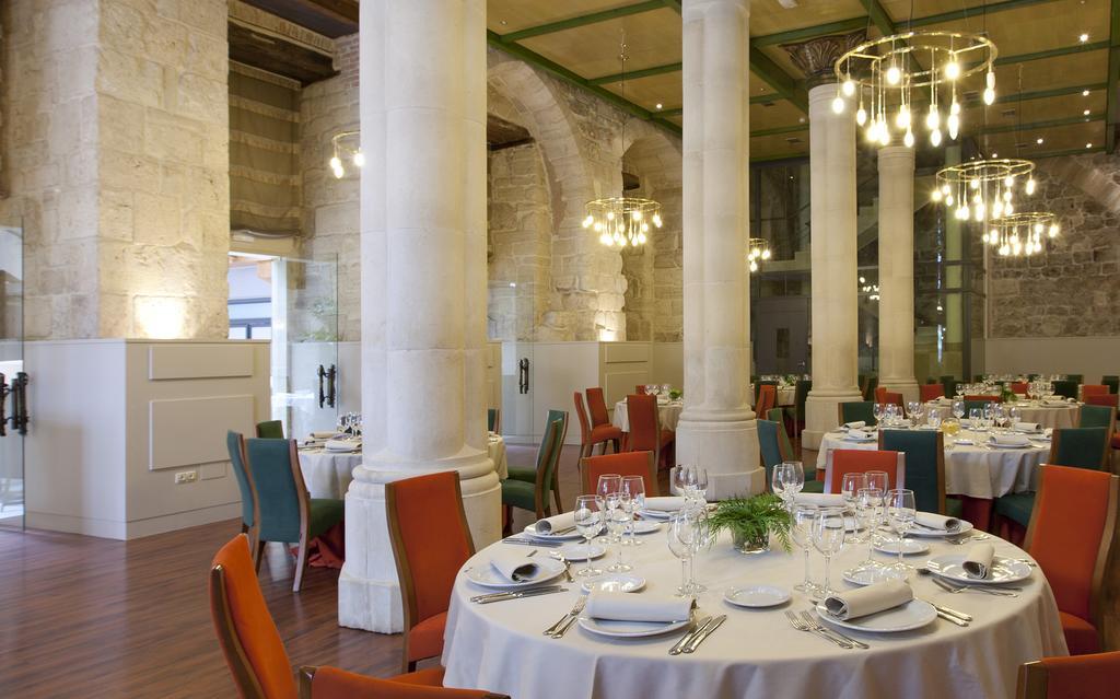 Rice Palacio De Los Blasones Burgo Екстериор снимка